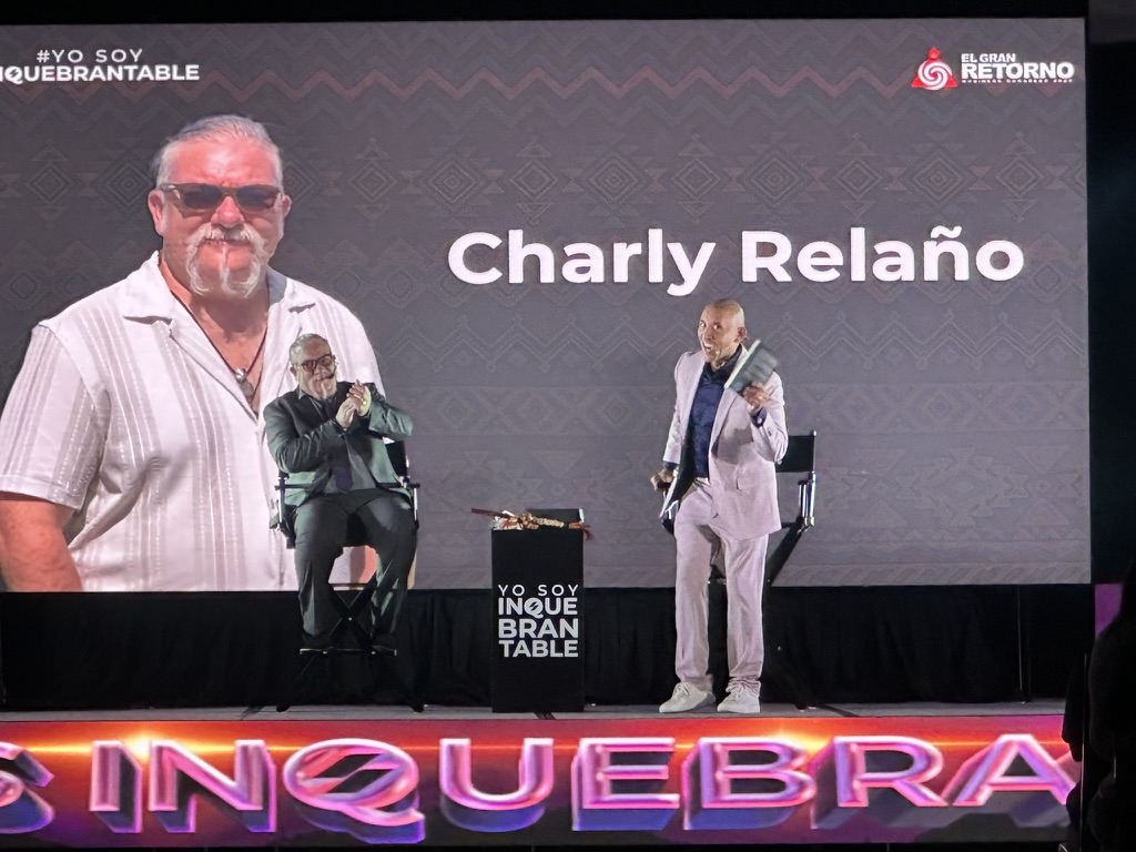 Charly Relaño en un escenario internacional